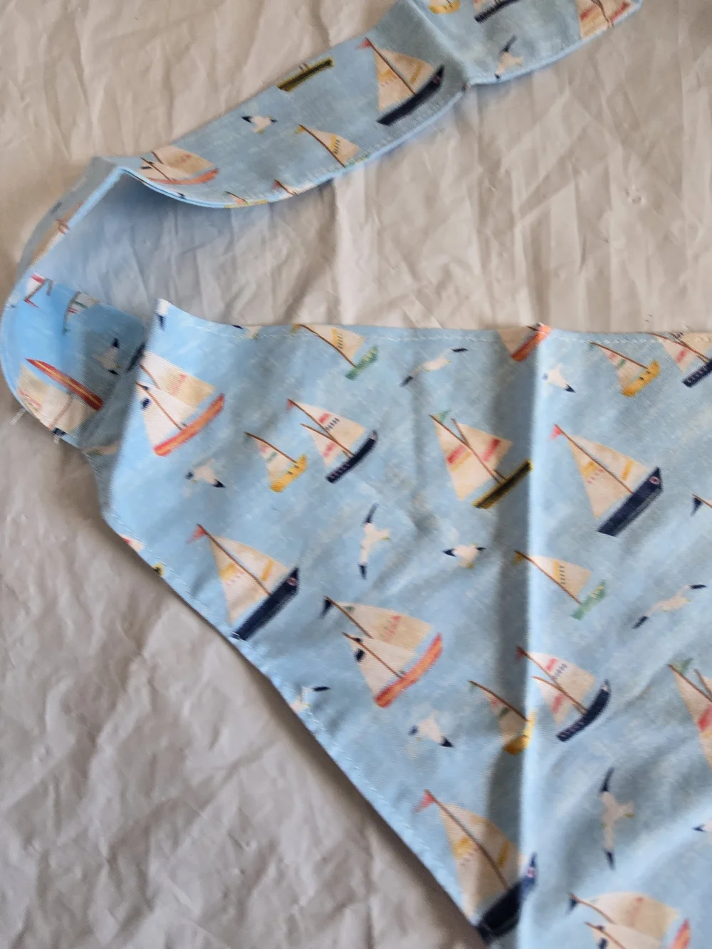 Dog  Sailboat Print Light Blue Bandana Bib - Unbranded New Medium 25-40 Lbs Hand